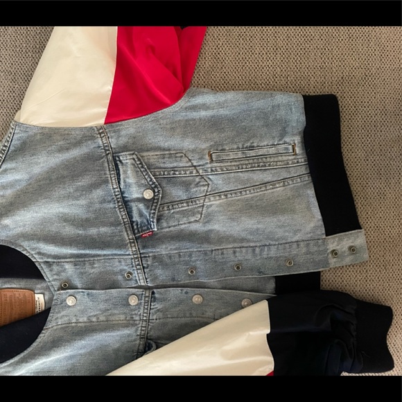 Levi’s Hybrid Denim Jacket - Picture 5 of 7